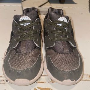 Army Green Huraches 9C